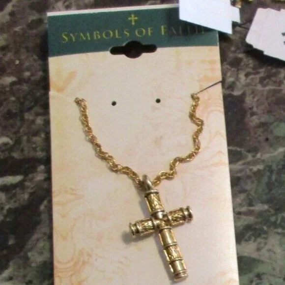 1928 JEWELRY SYMBOLS OF FAITH 14KT GP Textured Cross Pendant Necklace**NEW! - Picture 3 of 4